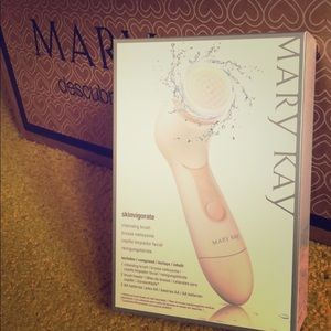 MaryKay Skinvigorate Cleansing Brush